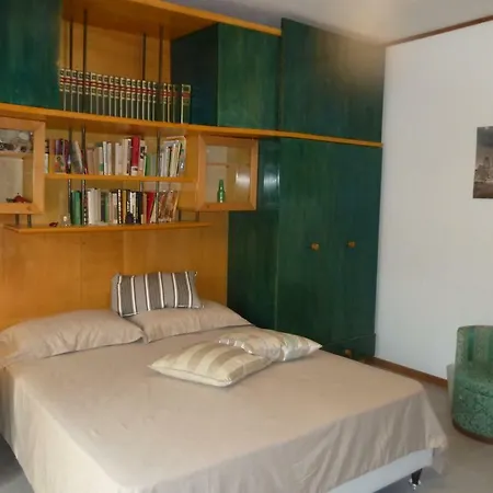 Al 258 Bed & Breakfast *