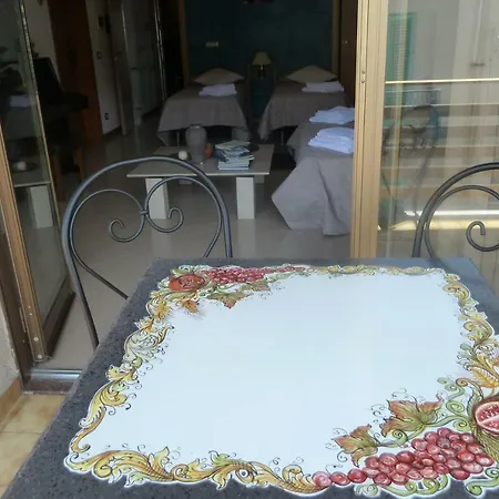 Bed & Breakfast Al 258 Santa Teresa Di Riva