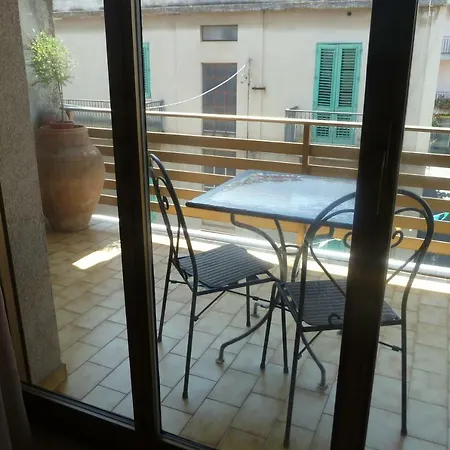 Al 258 * Santa Teresa Di Riva